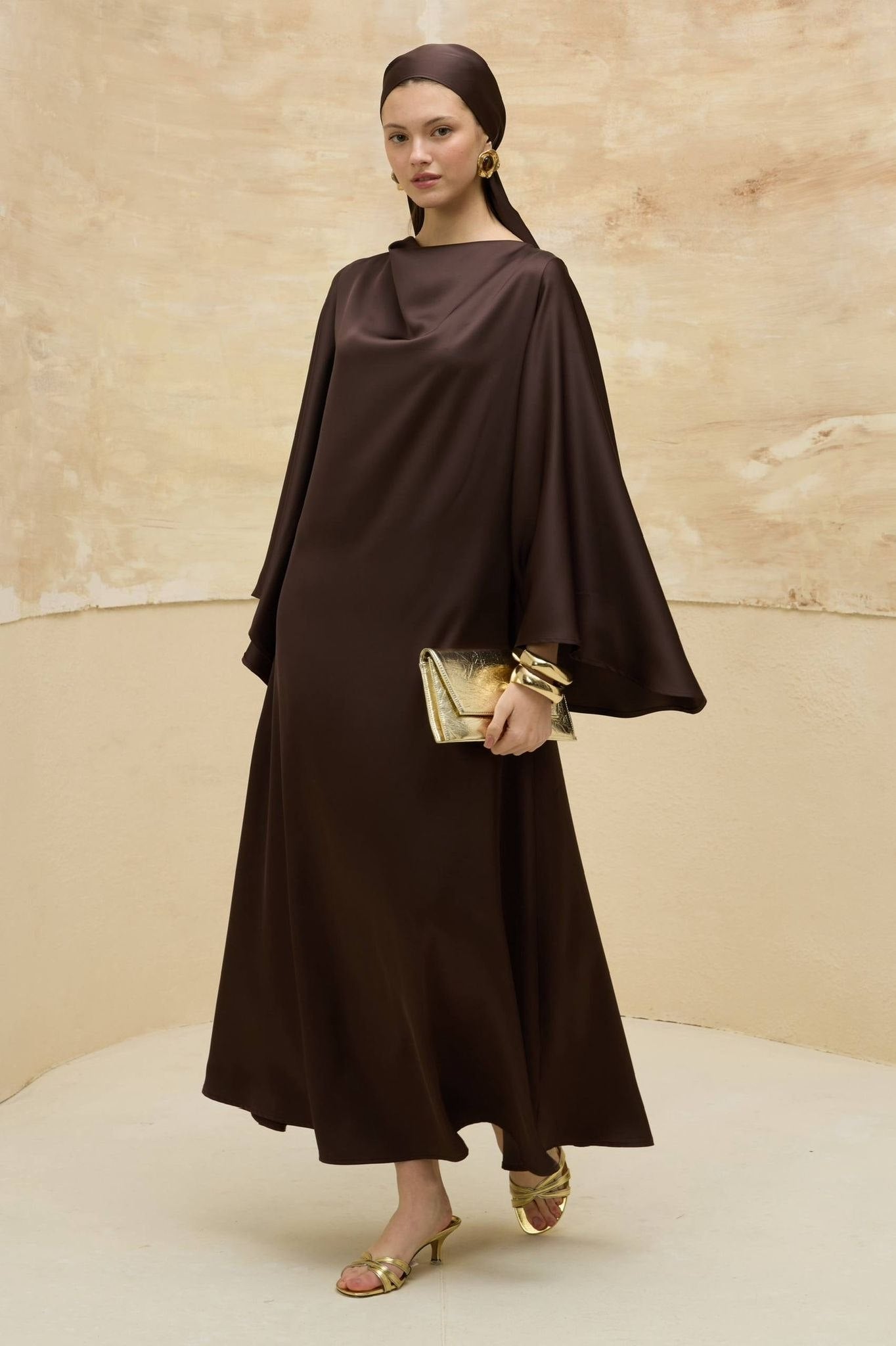 Robe Aura